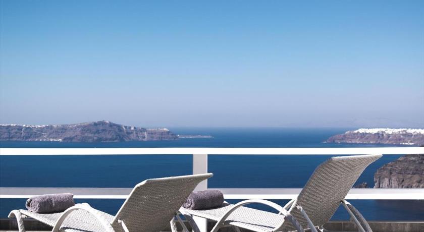 Santorini’s Finest 7 Luxury Hotels with Caldera Views